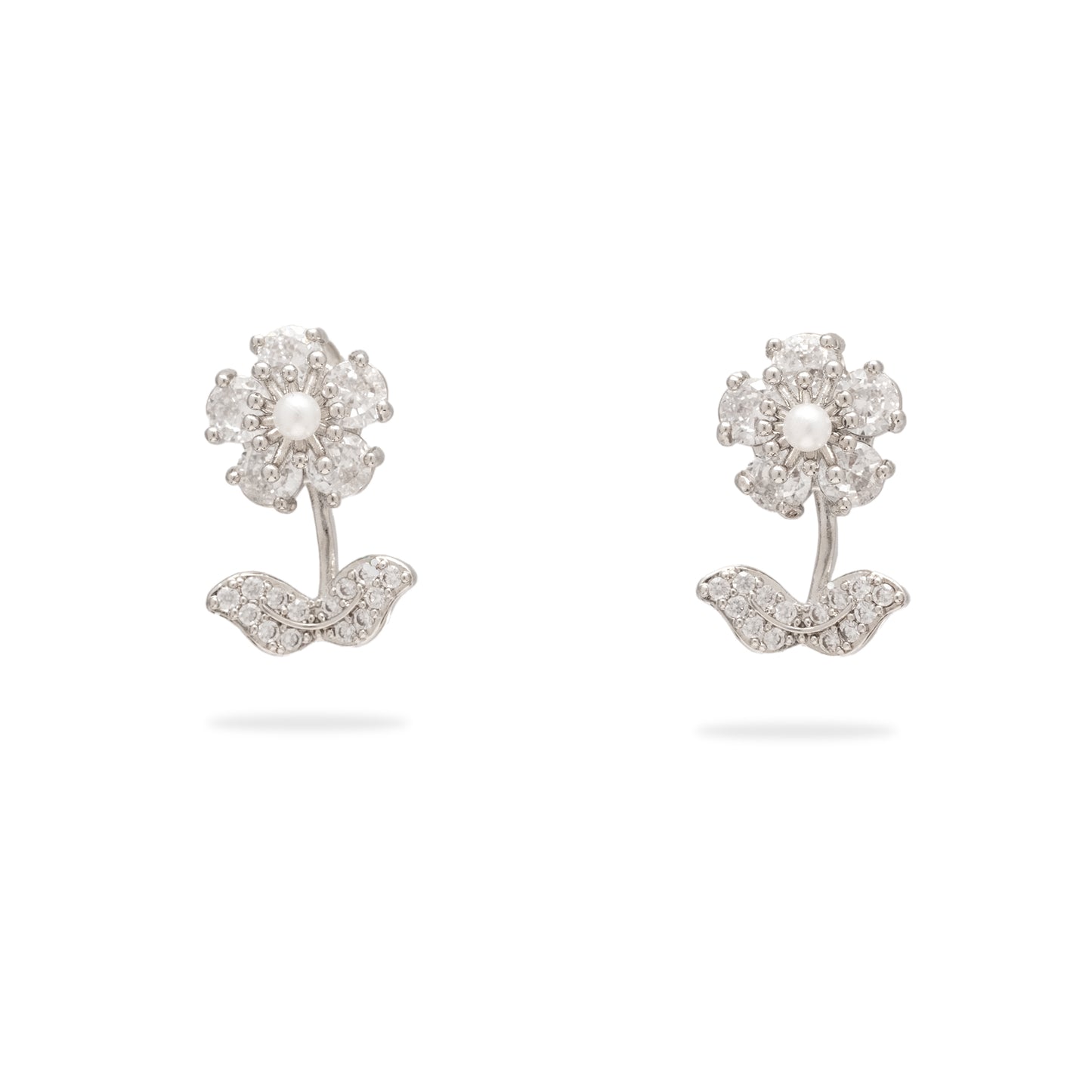 Pretty little flower silver stud